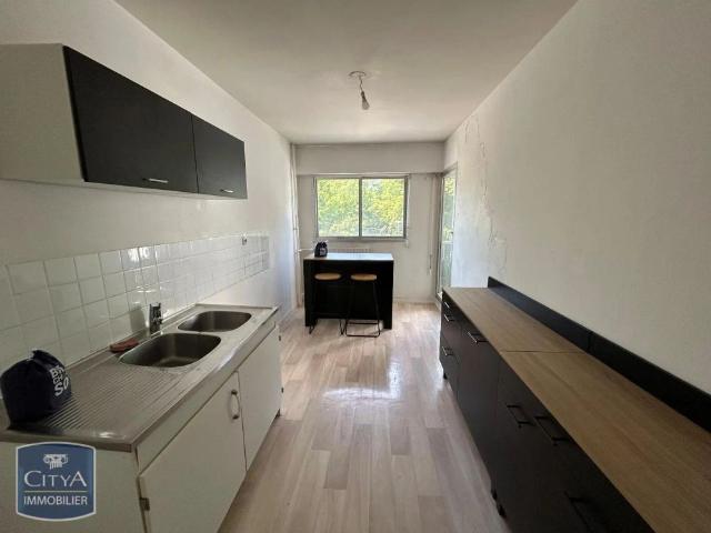 Appartement à louer 4 pièces 78.3m²