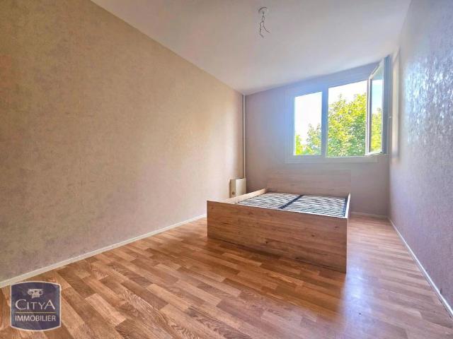 Appartement à louer 4 pièces 79.75m²