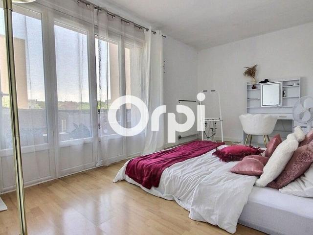 Appartement à louer 4 pièces • 79,76 m 2 Maurepas
