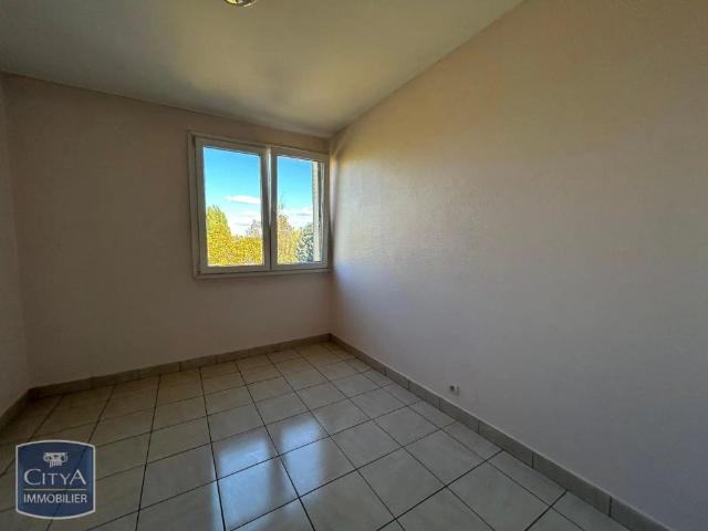 Appartement à louer 4 pièces 73.7m²