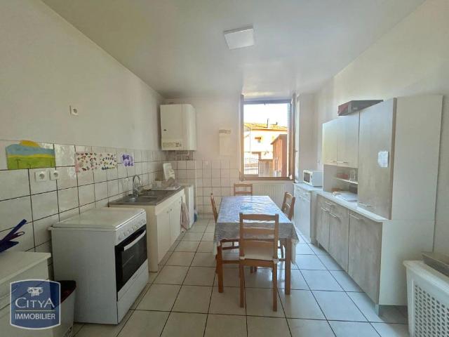 Appartement à louer 4 pièces 84.5m²