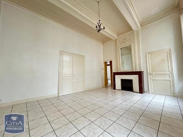 Appartement à louer 4 pièces 84m²