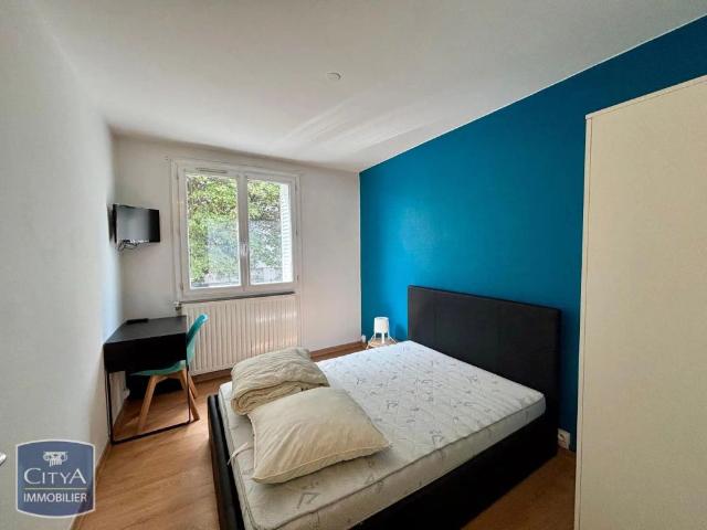 Appartement à louer 4 pièces 85m²