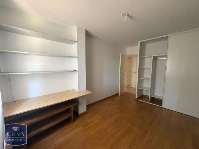 Appartement à louer 4 pièces 87.38m²