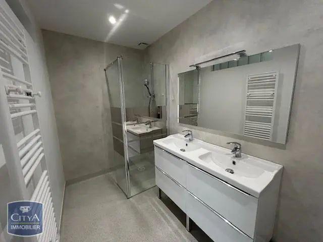 Appartement à louer 4 pièces 87.58m²