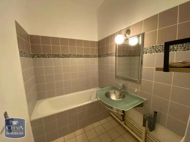 Appartement à louer 4 pièces 80.25m²