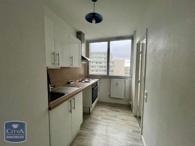 Appartement à louer 4 pièces 80m²