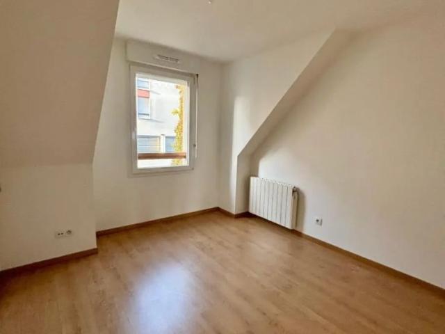 Appartement à louer 4 pièces 81.09m²