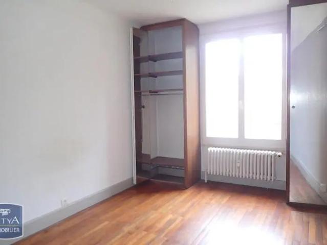 Appartement à louer 4 pièces 81.2m²