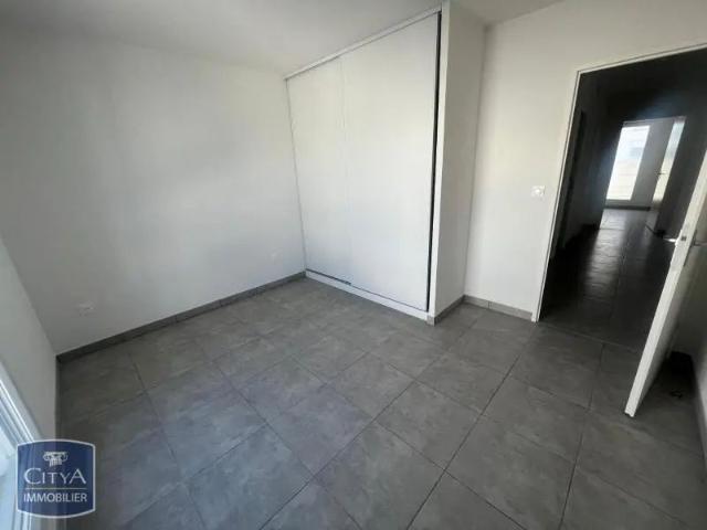 Appartement à louer 4 pièces 81.2m²
