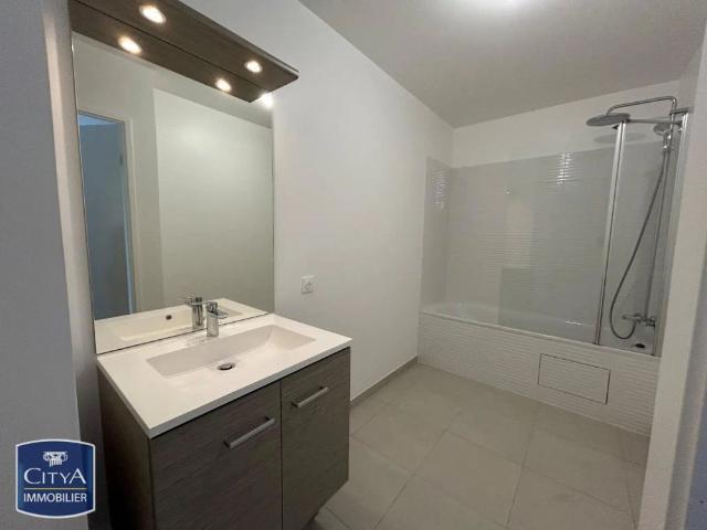 Appartement à louer 4 pièces 81.55m²