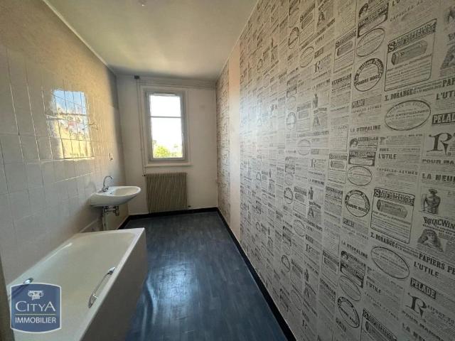Appartement à louer 4 pièces 81.57m²