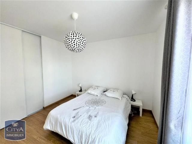 Appartement à louer 4 pièces 81.5m²