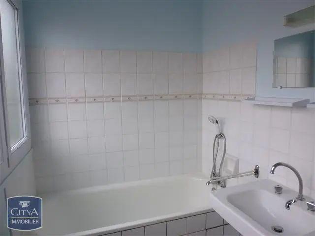 Appartement à louer 4 pièces 82.07m²