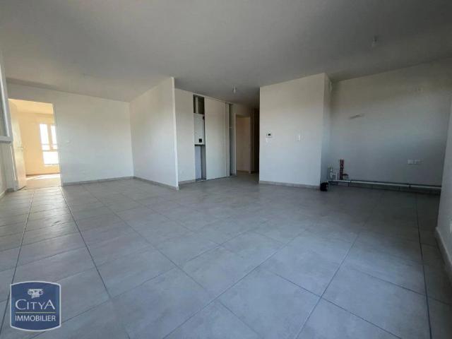 Appartement à louer 4 pièces 82.01m²
