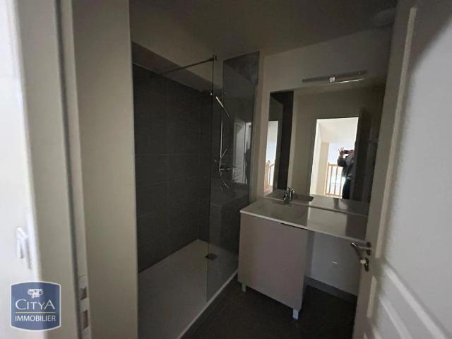 Appartement à louer 4 pièces 82.14m²