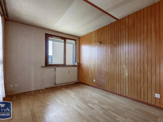 Appartement à louer 4 pièces 82.32m²