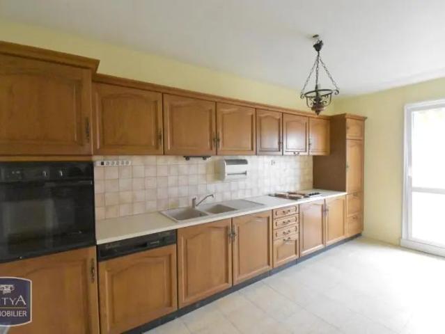 Appartement à louer 4 pièces 82.32m²