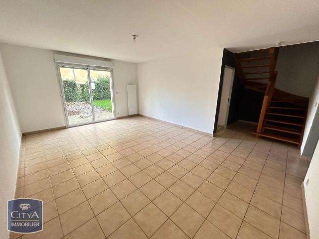 Appartement à louer 4 pièces 82.83m²