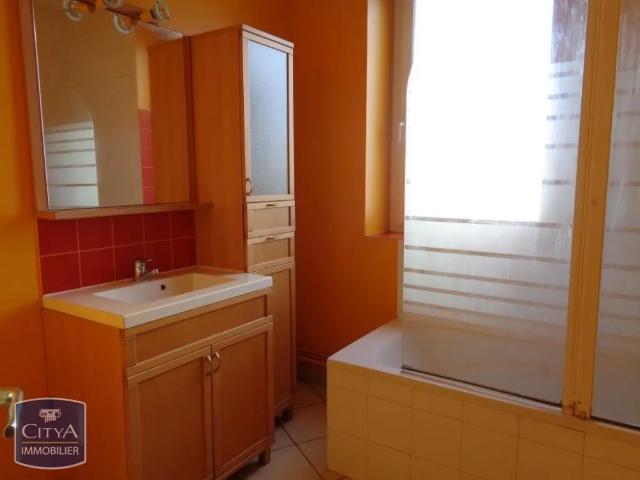 Appartement à louer 4 pièces 95.94m²