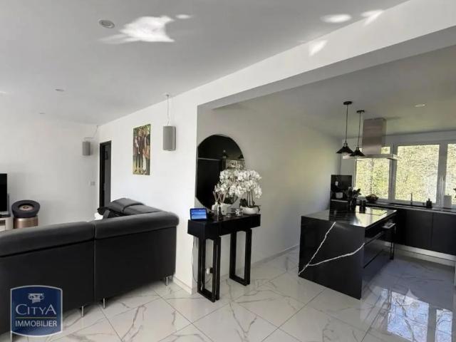 Appartement à louer 4 pièces 96.36m²