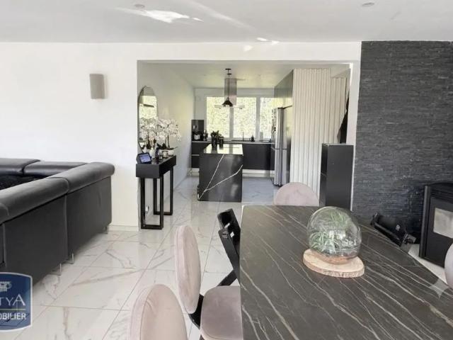 Appartement à louer 4 pièces 96.36m²