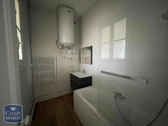 Appartement à louer 4 pièces 97.81m²