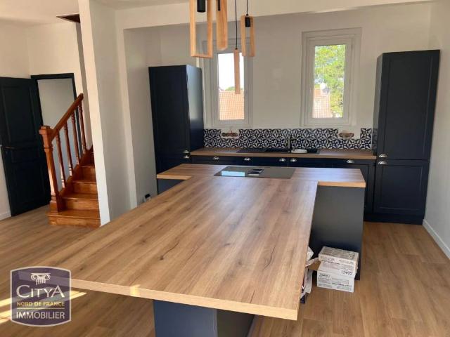 Appartement à louer 4 pièces 98.91m²