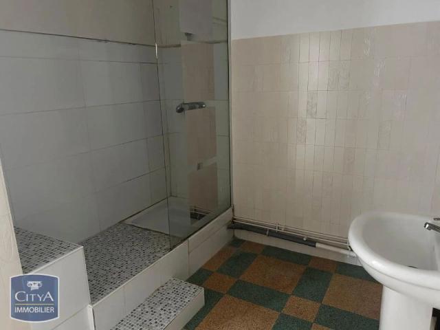 Appartement à louer 4 pièces 99.81m²