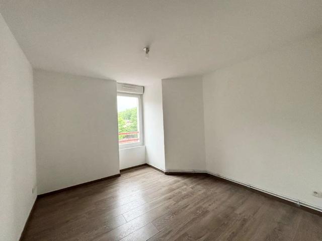 Appartement à louer 4 pièces 90.42m²