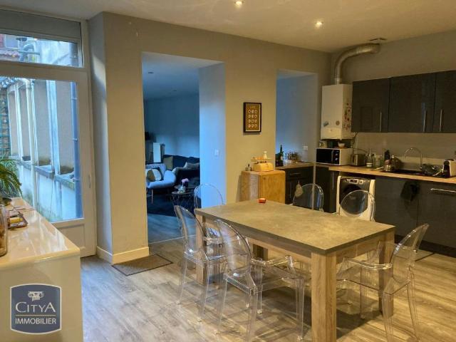 Appartement à louer 4 pièces 92m²