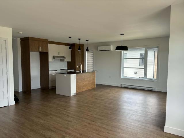 Appartement à Louer 5593 boul rene levesque, Rock Forest/Saint Élie/Deauville Sherbrooke 13 photos | Logis Québec