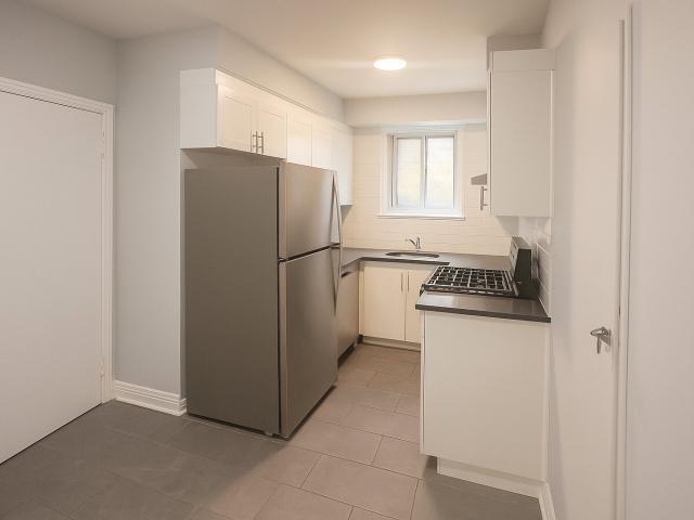 Appartement à Louer 5005 Avenue Macdonald, Montréal 9 photos | Logis Québec