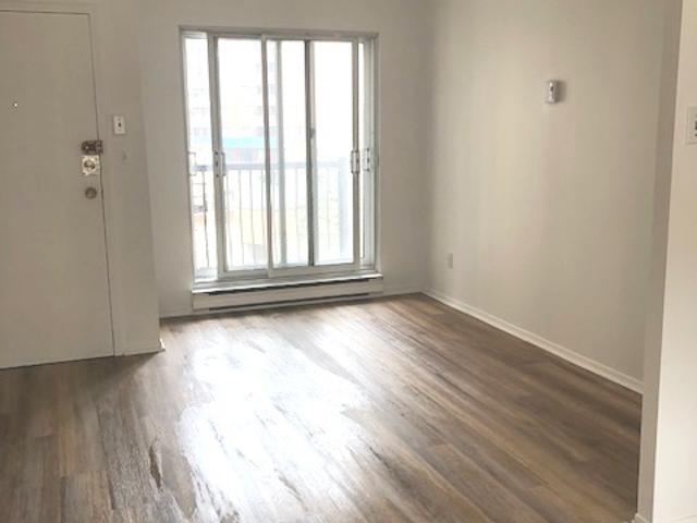 Appartement à Louer 50xx rue meudon, Saint Léonard Montréal 5 photos | Logis Québec