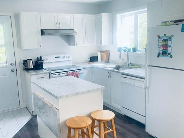Appartement à Louer 515 Rue Craig Sud, Cookshire Eaton 13 photos | Logis Québec
