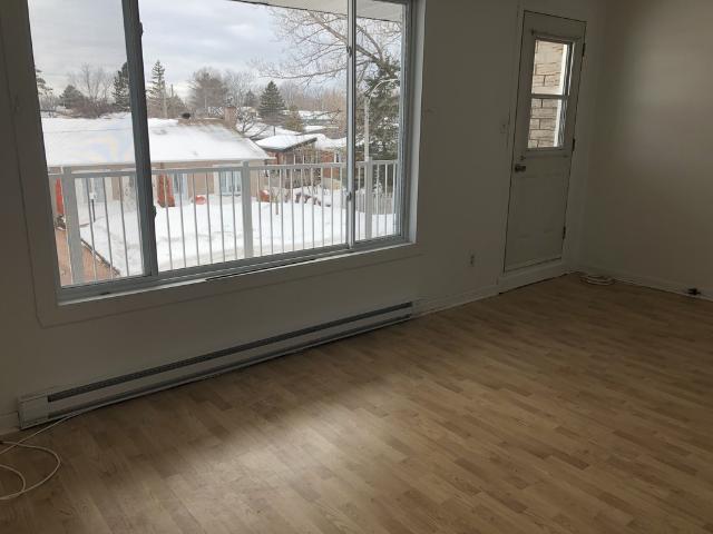 Appartement à Louer 5377 Rue du Refrain, Lévis, QC G6X 3A3, Canada, Desjardins Lévis 12 photos | Logis Québec