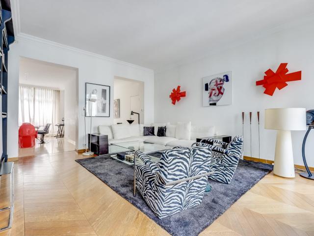 Appartement à louer, 5 pièces Paris 75008