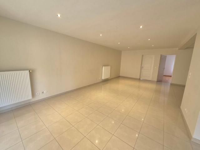 Appartement à louer 5 pièces • 100 m2 Saint Julien lès Metz
