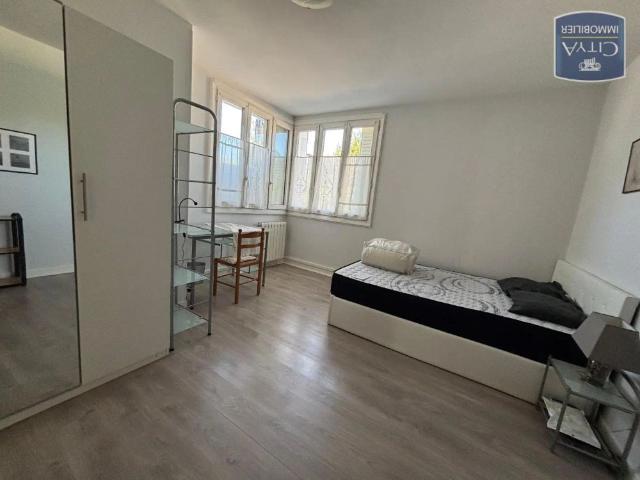 Appartement à louer 5 pièces 107.93m²