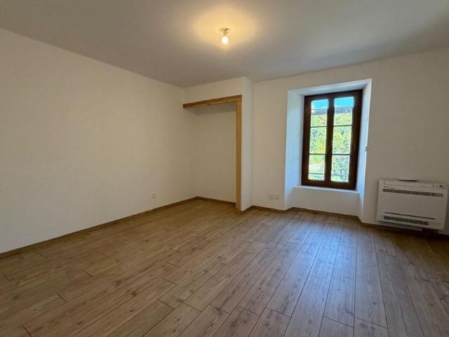 Appartement à louer 5 pièces • 107,98 m 2 Gap