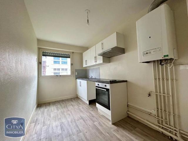 Appartement à louer 5 pièces 104.41m²