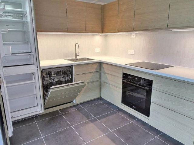 Appartement à louer 5 pièces • 105,97 m 2 Fontenay sous Bois