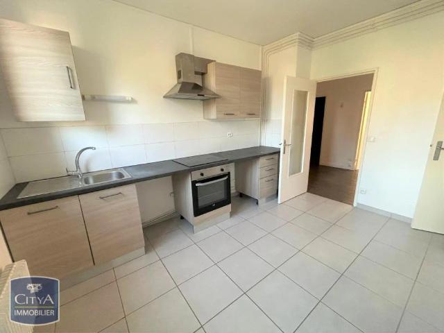 Appartement à louer 5 pièces 106.65m²