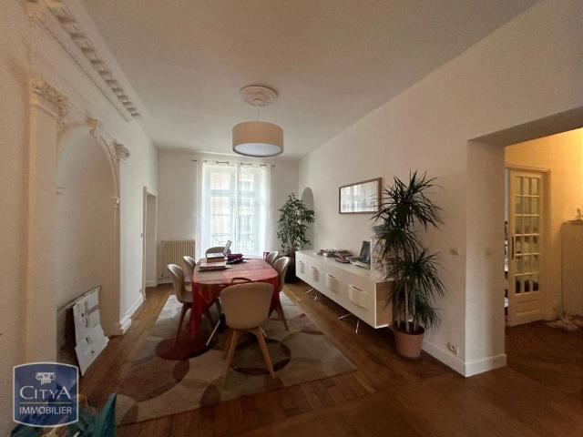 Appartement à louer 5 pièces 108.6m²