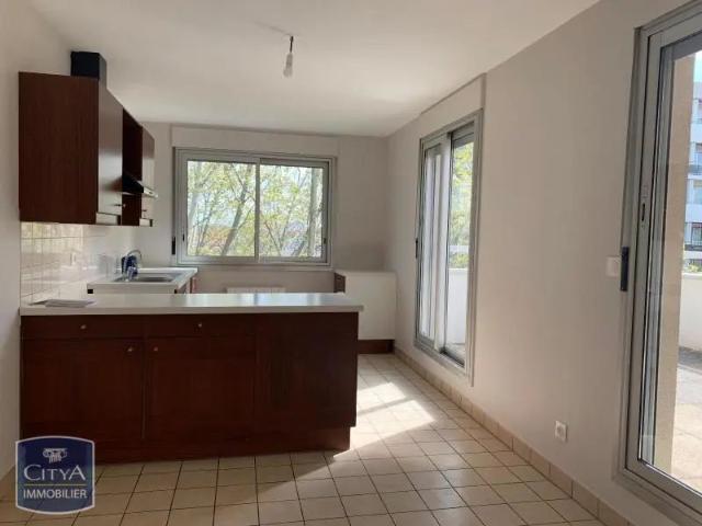 Appartement à louer 5 pièces 110.42m²