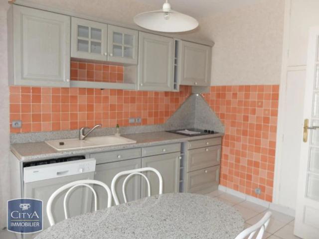 Appartement à louer 5 pièces 117.01m²