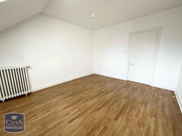 Appartement à louer 5 pièces 132.17m²