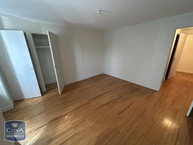 Appartement à louer 5 pièces 136.16m²