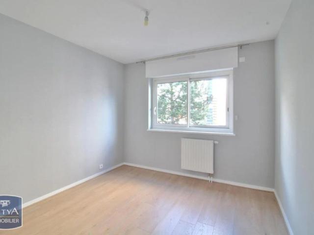 Appartement à louer 5 pièces 97.25m²
