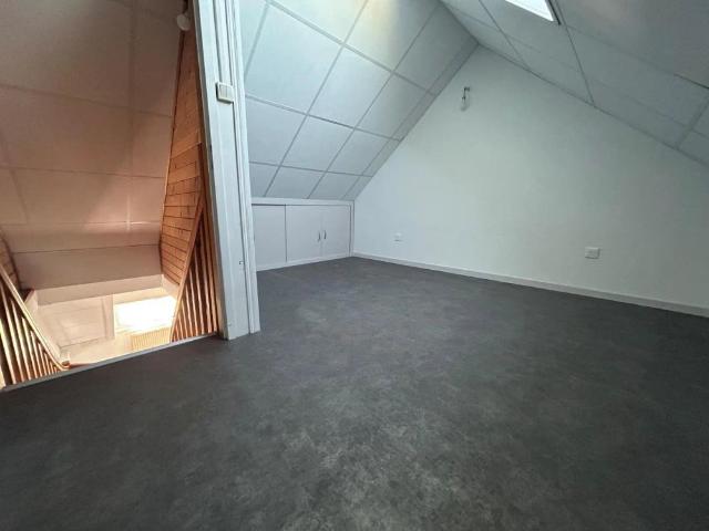 Appartement à louer 5 pièces 91.9m²